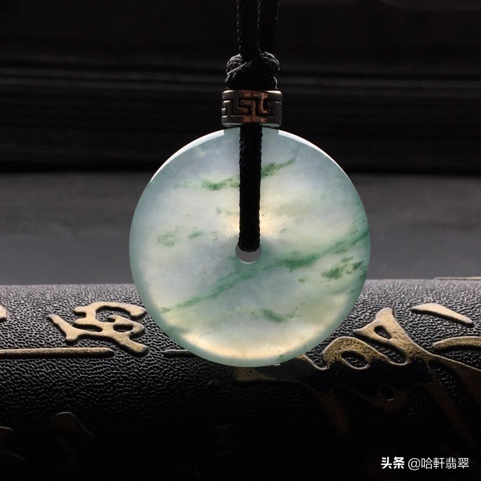 哪些翡翠不值得购买,翡翠金丝种平安扣好不好