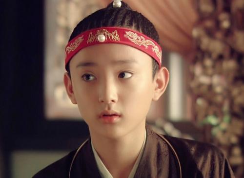 “伤心紫玉化成烟”——从贾宝玉的三次化烟中，品红楼的爱情故事