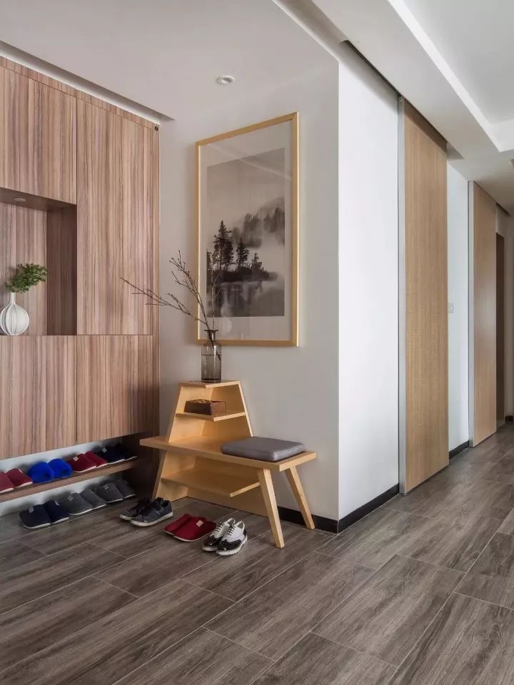 仿木纹地板砖多少钱一个平方,198元一平木纹砖