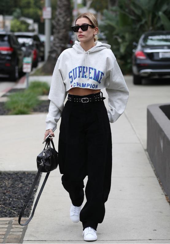 阔腿裤穿出时尚感,阔腿裤要怎么穿才又显瘦又好看