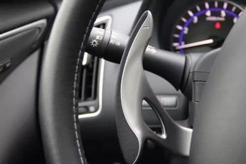 汽车加装换档拨片教程,加装换挡拨片教程