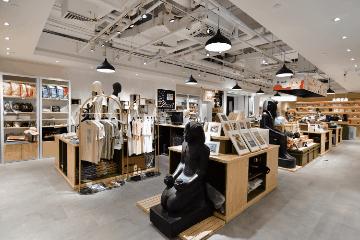 这家书店正式“回归”！既能阅读书刊，还能玩转潮流！