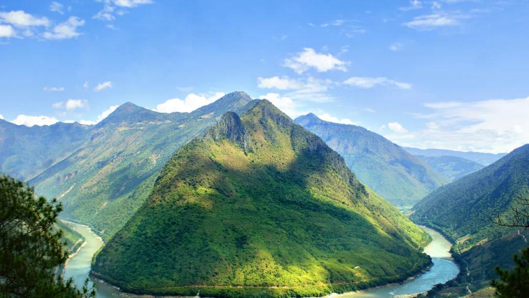 沿着传奇怒江，探访秘汤原乡