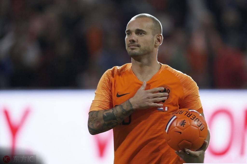 8年后再进世界杯，那一抹橙色还在，却不见当年“三棍客”