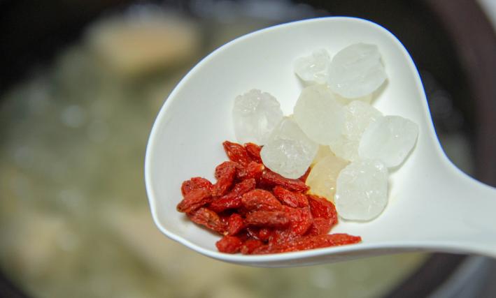 肺吸虫的克星食物,它才是肺部大救星也是天然解毒王