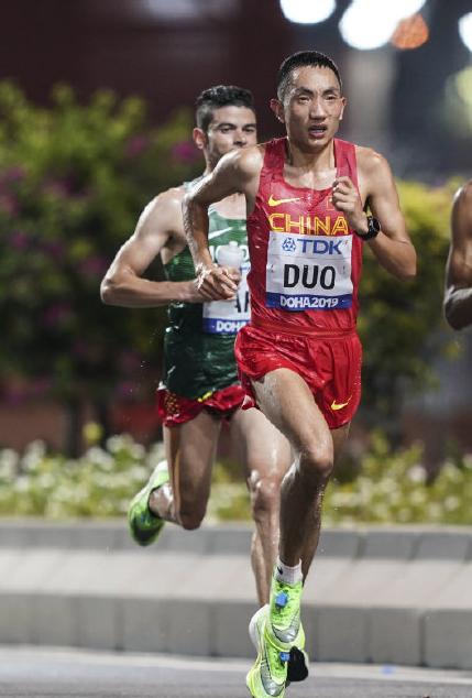 跑狐周记｜世锦赛中国队创26年最佳大学生跑步为祖国庆生