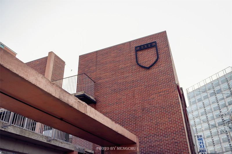 首尔圣水洞oliveyoung,韩国首尔广场打卡景点