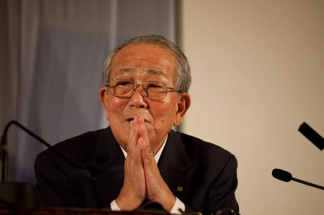 稻盛和夫说人处在低谷期该怎么办,稻盛和夫说当你没钱没人脉时