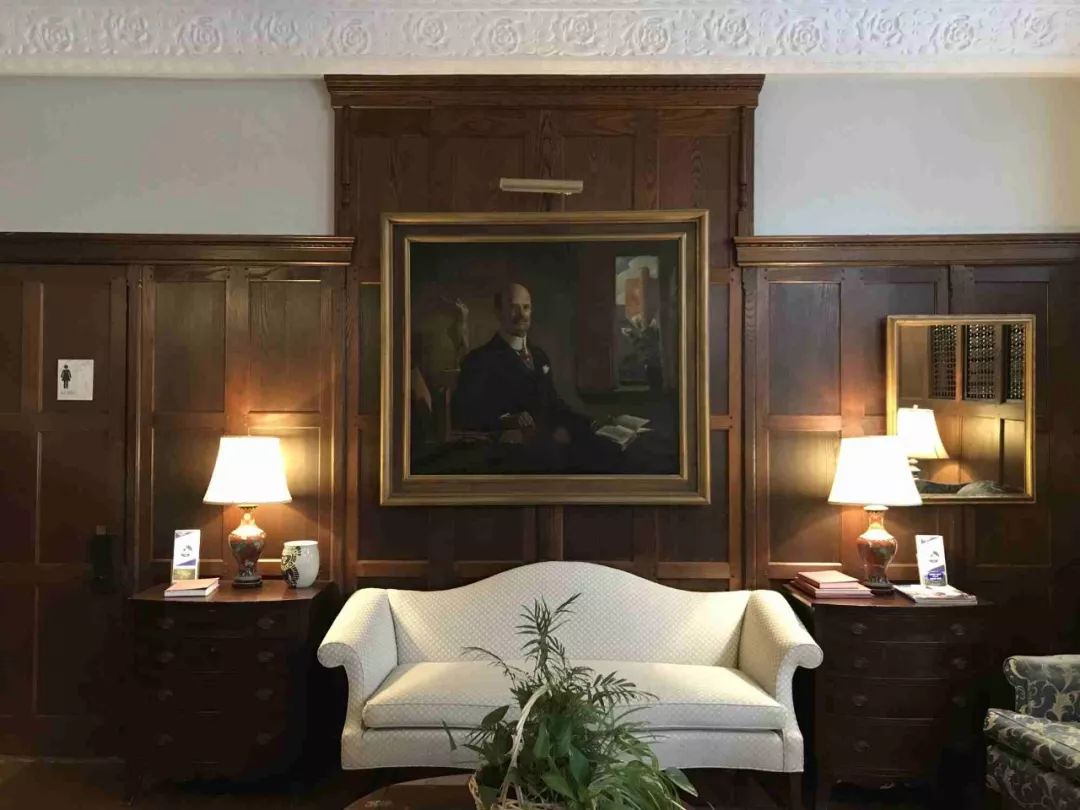 塔夫脱中学简历,塔夫脱中学