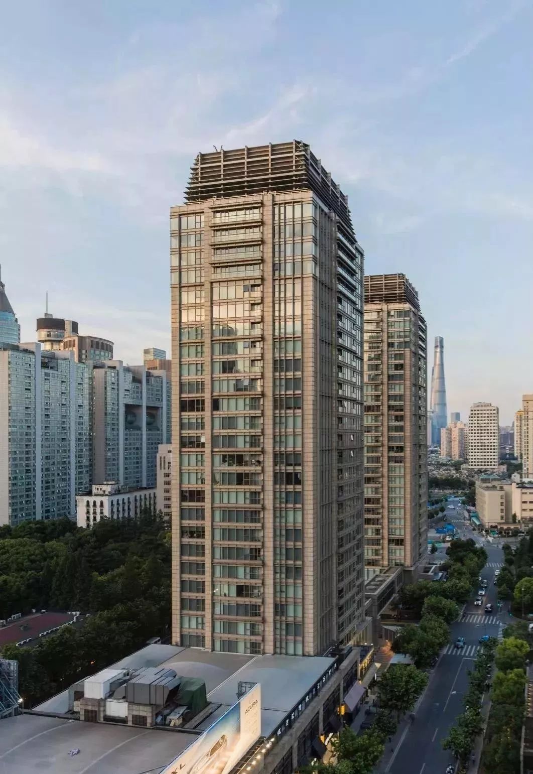 别再见女的就喊美女,见房子就称豪宅,盘一盘上海真正豪宅产品系