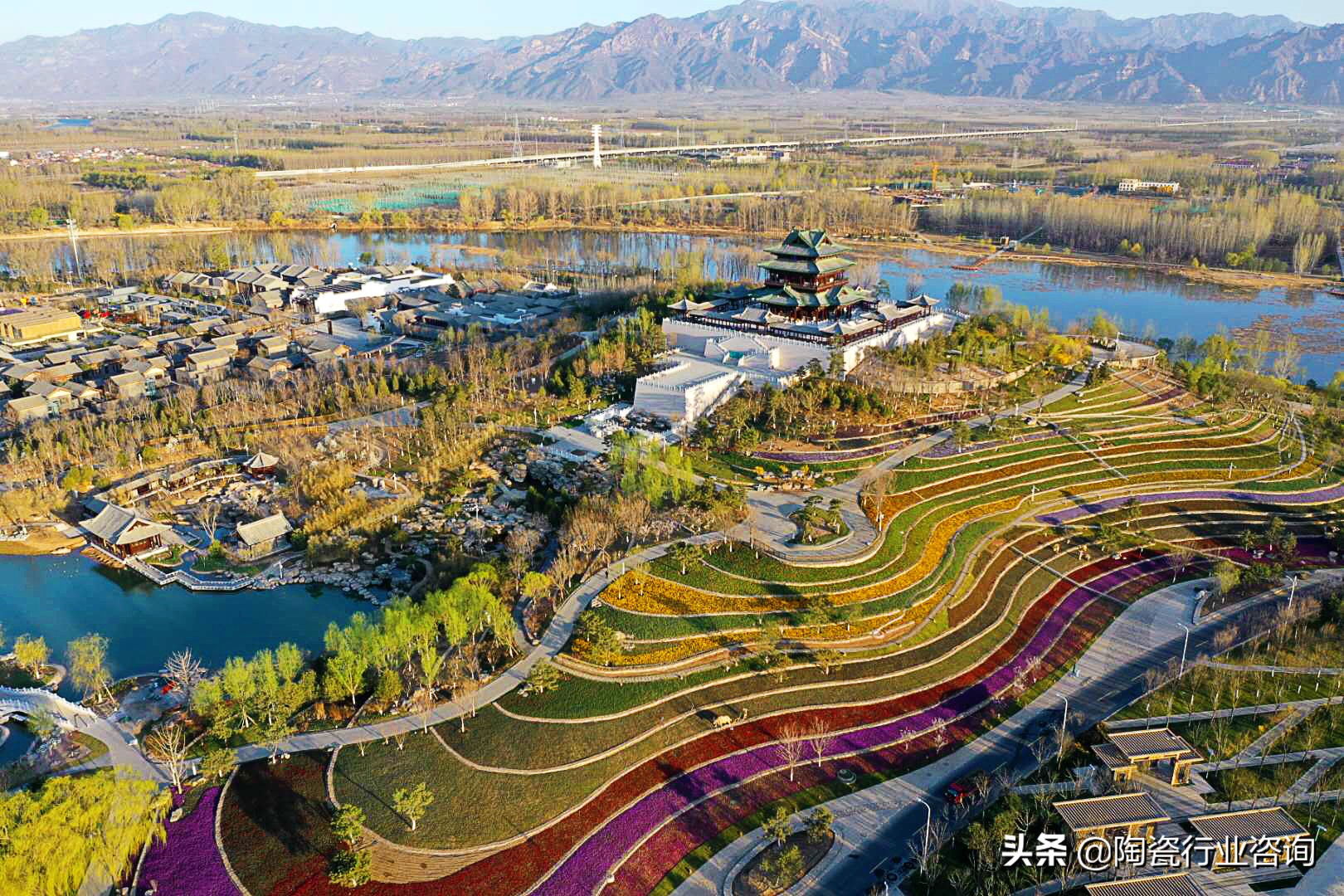 画世园会墙绘图,世园会陶瓷花墙