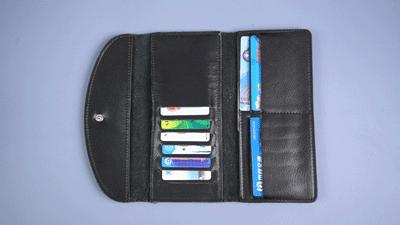 衣服被油渍弄脏了可以用什么弄掉,白t恤发黄油渍怎么洗才能洗白