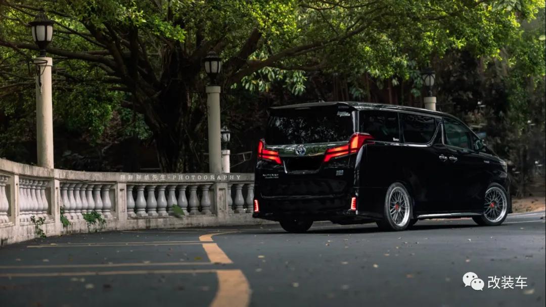 普通埃尔法改装世纪版,改装超帅埃尔法