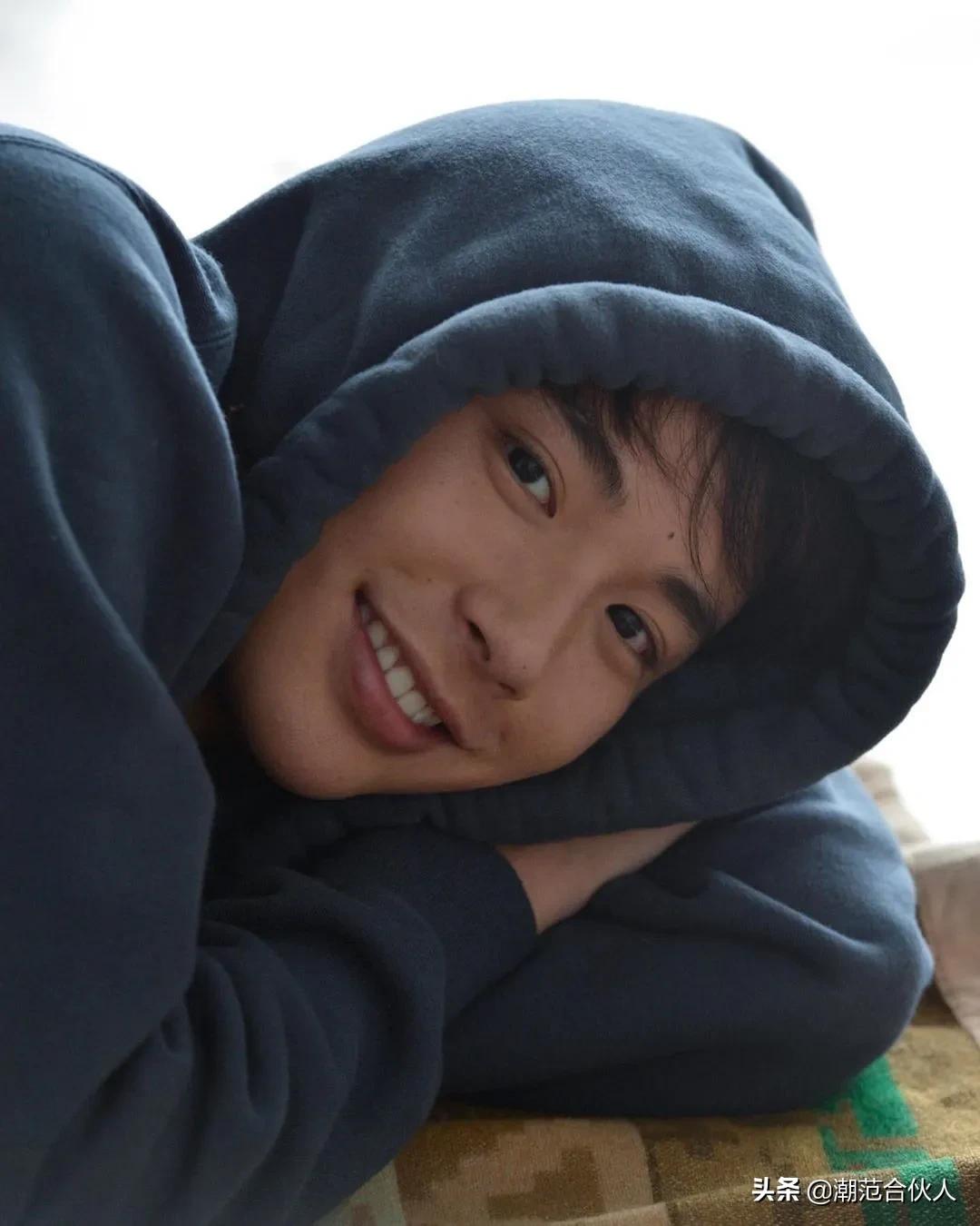 楂樹釜瀛愭儏渚ｆ挒鑹茬郴绌挎惌,鎾炶～鍑犵巼鏋佷綆鎯呬荆绌挎惌蹇冩満璧锋潵