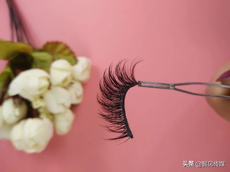 闷声发大财的强县镇：承包日本棺木、世界假发之都、假睫毛之乡