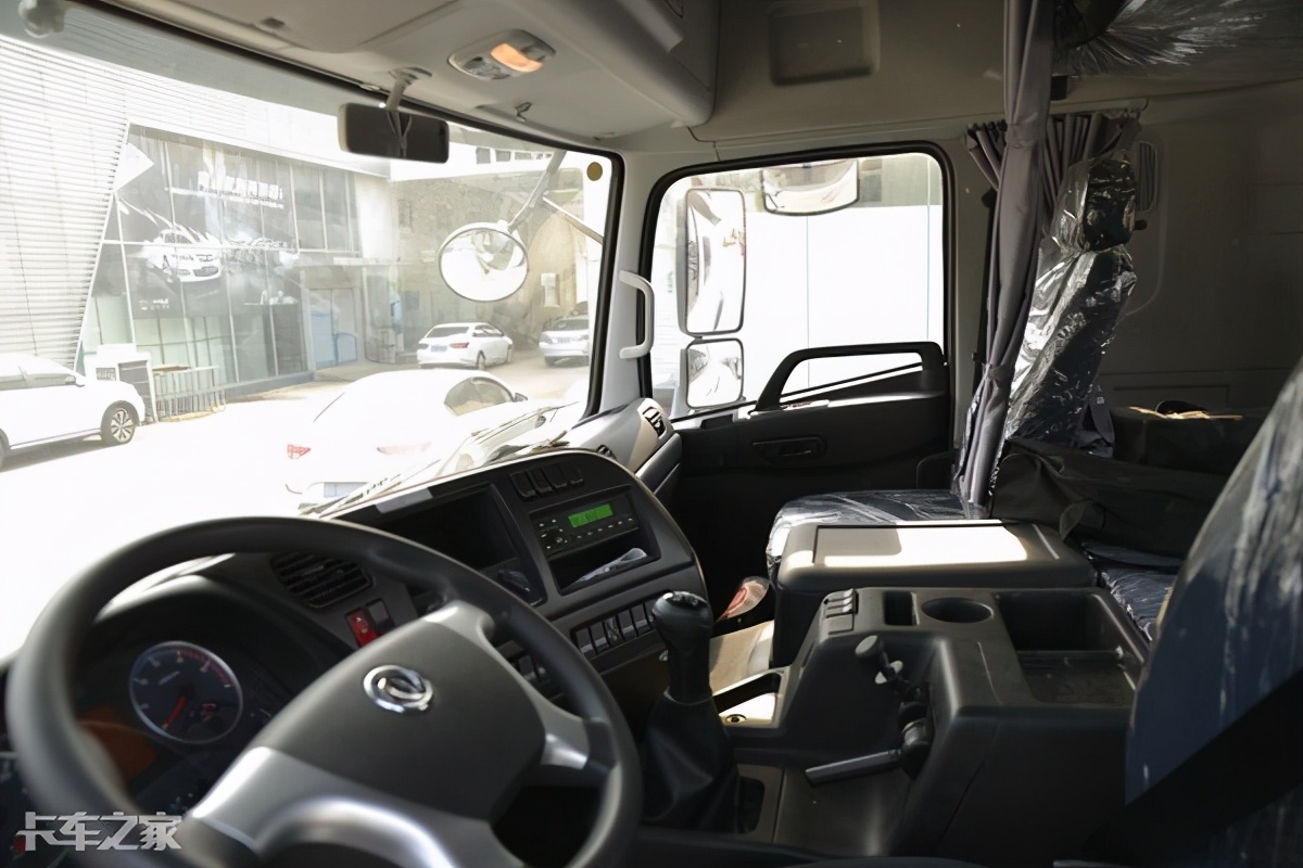 东风天龙重卡有什么优缺点,东风天龙4x2最新版牵引车多少钱