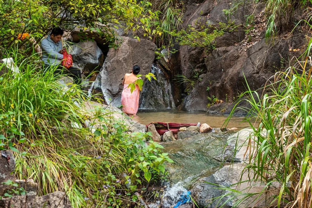 一次平常溯溪，竟意外发现广东最隐秘瀑布野温泉谷