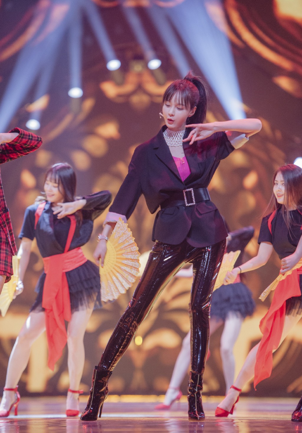 沈梦辰蓝色漆皮,沈梦辰红色漆皮