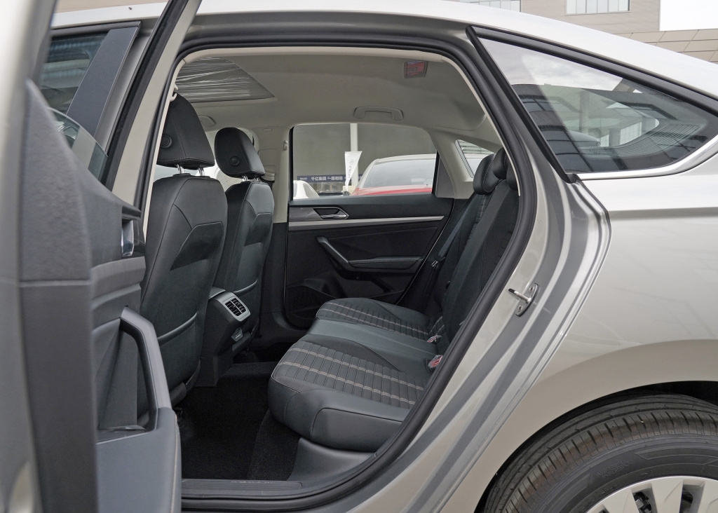 朗逸1.6自然吸气的缺点跟优点,17款朗逸1.6自动风尚版缺点