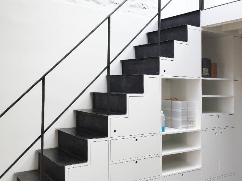 店铺楼梯怎么做最省钱,楼梯加盟店推荐