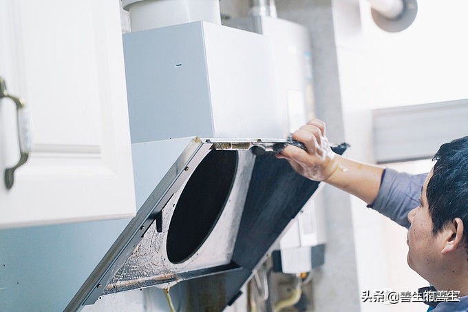 美的油烟机官方专业清洗,美的专业油烟机清洗全过程