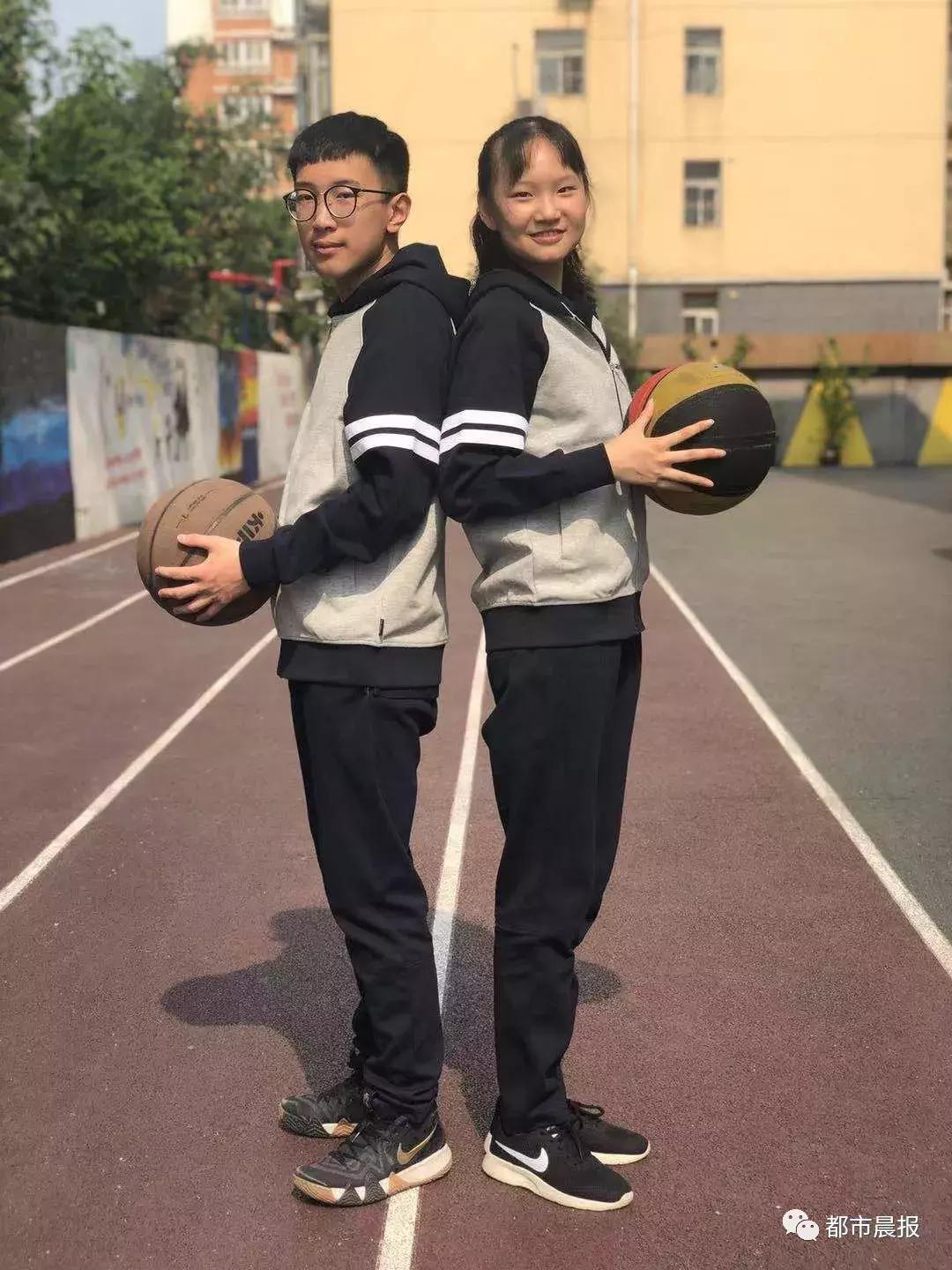 唐装、旗袍、英伦风,徐州各校的校服“秀”出新高度