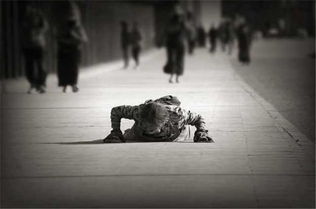 白岩松的信仰演讲视频,白岩松贫穷不可怕没有希望更可怕