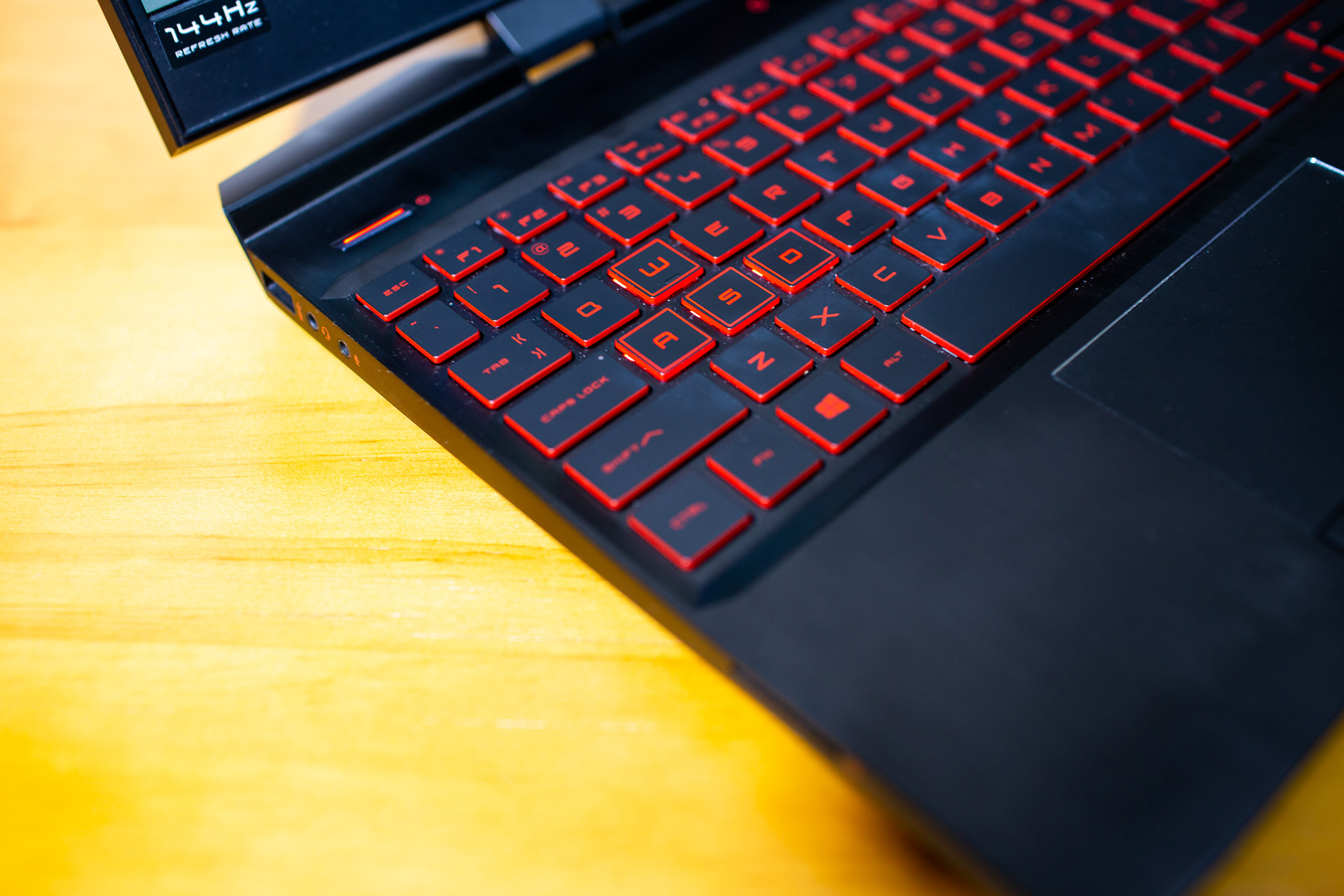 暗影精灵5和光影精灵5哪个好,暗影精灵5如何开启一键狂暴模式