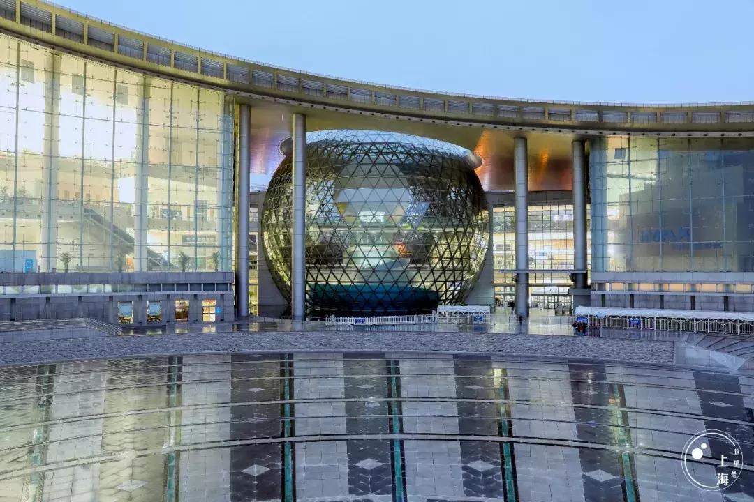 整个上海都是繁华的吗,上海一座美丽的魔都