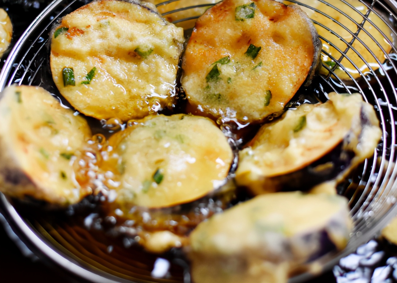 炸茄盒糊怎么调呀,炸茄盒的面糊怎么调酥脆的