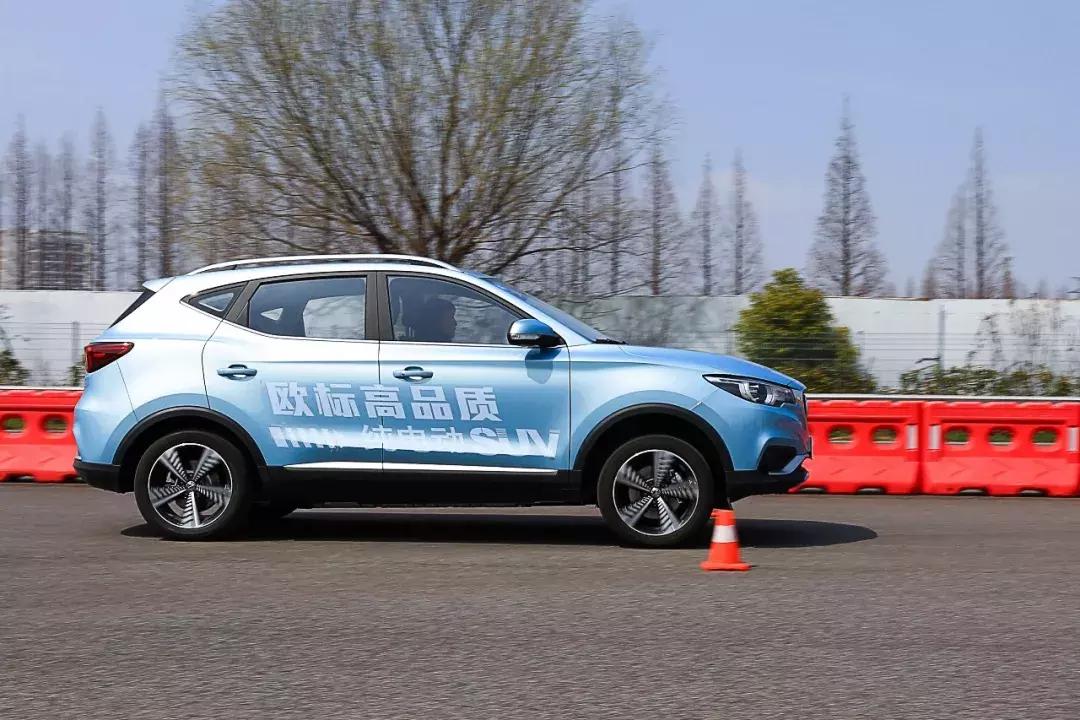 能开400km的纯电动小型suv,一款惊艳的纯电动suv