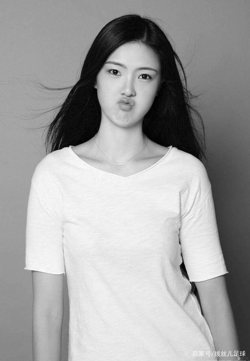 女排张常宁打排球照片,女排张常宁打沙排的视频