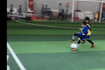 单场造2球小将无缘国足,中国又出现的神童