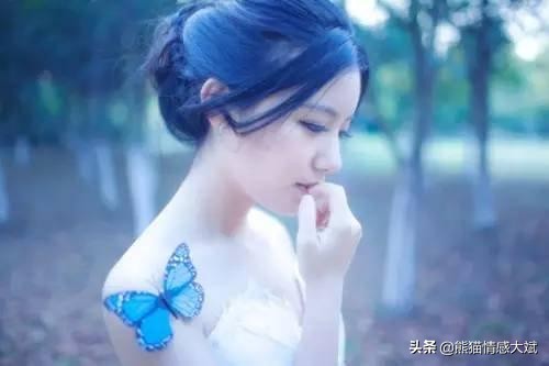 超感人！老婆挺着肚子回家，却听到老公房间的轻微*吟呻**声