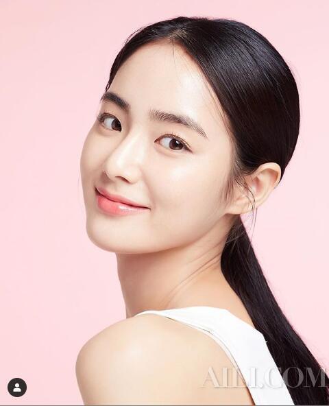 让HR眼前一亮的面试妆比精修证件照还美?