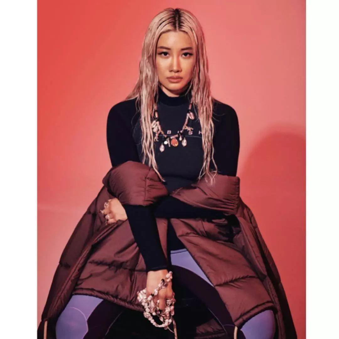 王一博西装复古风,王一博的心头肉