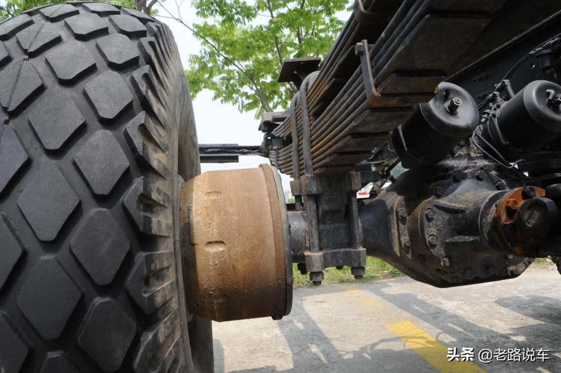 重庆铁马6x6军用车多少马力,重庆铁马6x6军用越野车