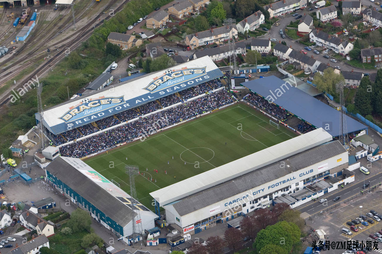 那些年难以忘记的球场,那些逝去的足球巨星