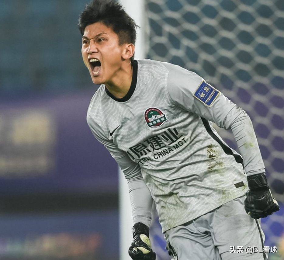 BL看球简讯10月29哈维即将上任巴萨主帅,C罗喜迎双胞胎