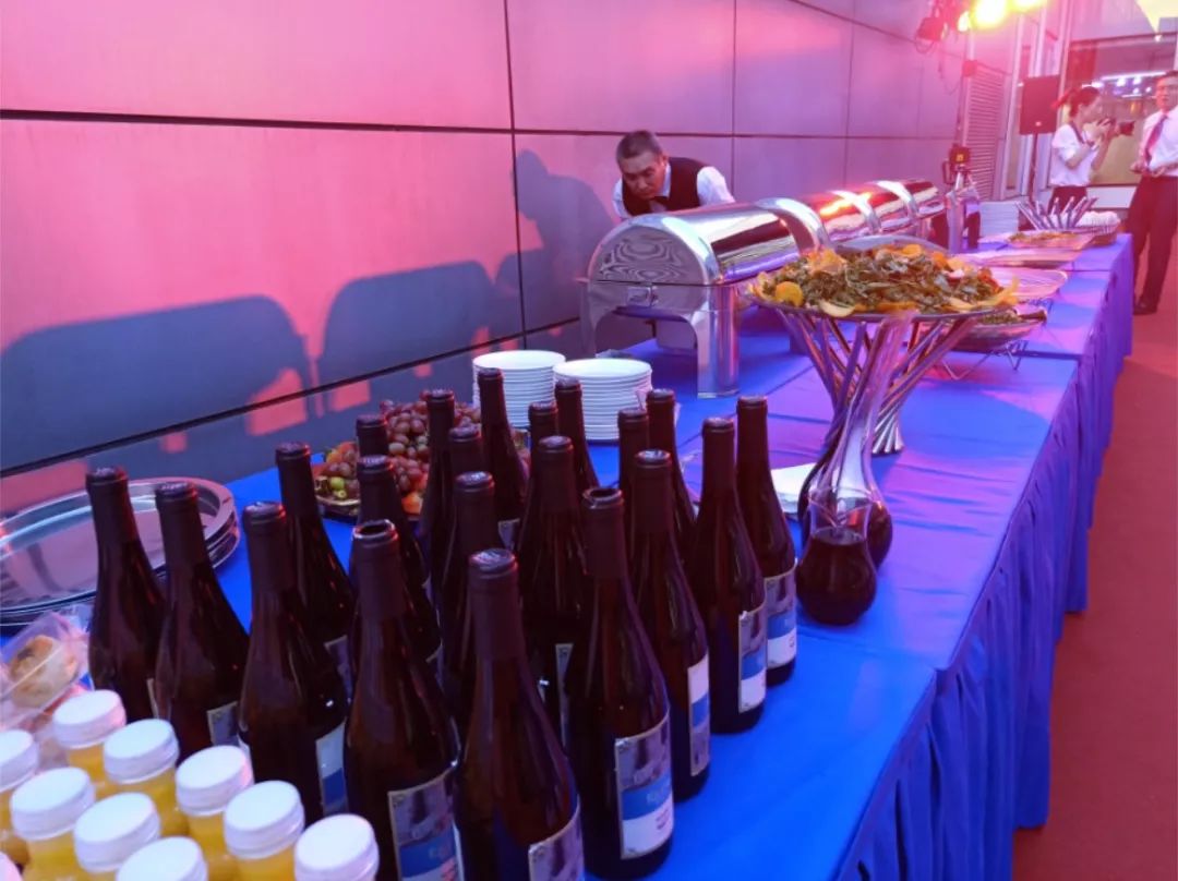 年会晚宴流程与安排策划,企业年会流程与安排