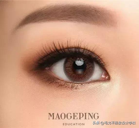 怎么画眼妆才不显脏,怎么防止眼妆花