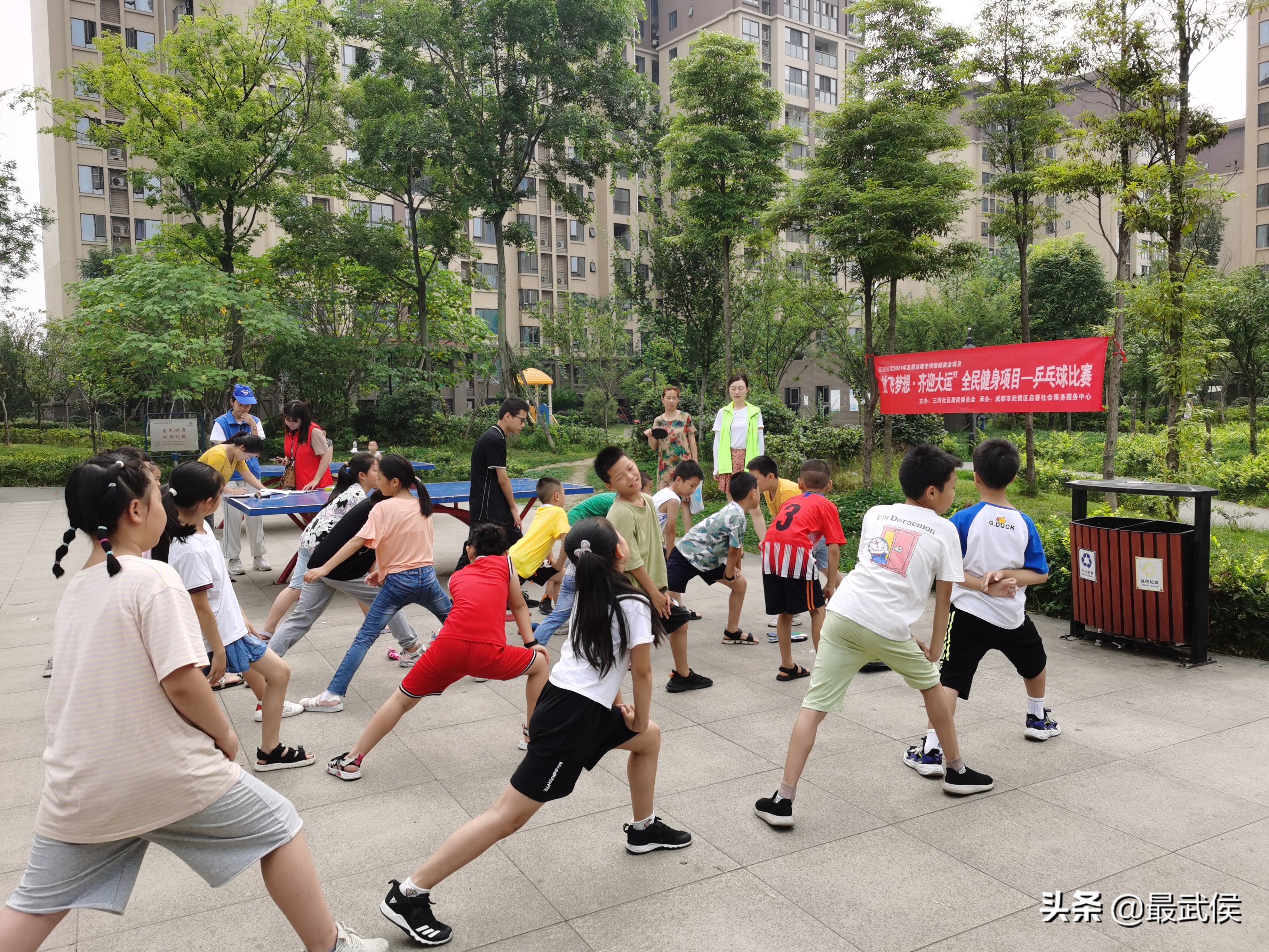 跳绳比赛上孩子很拼,跳绳比赛的小朋友最高能跳多少