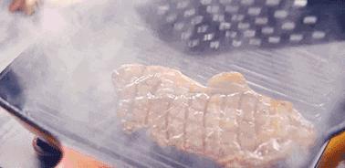 煎牛排容易粘锅？学会这3招，轻松晒出高颜值牛排