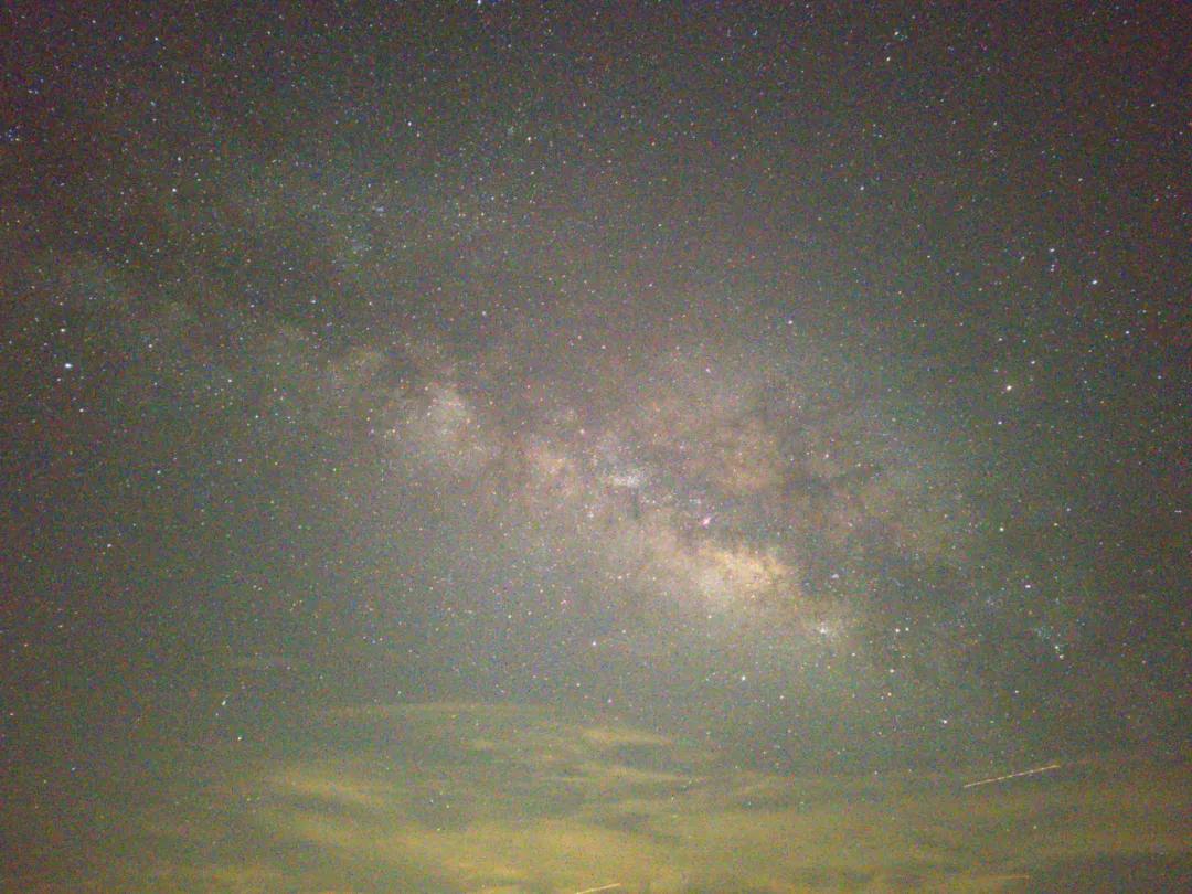 手机拍银河用什么镜头,手机的专业模式能拍视频吗