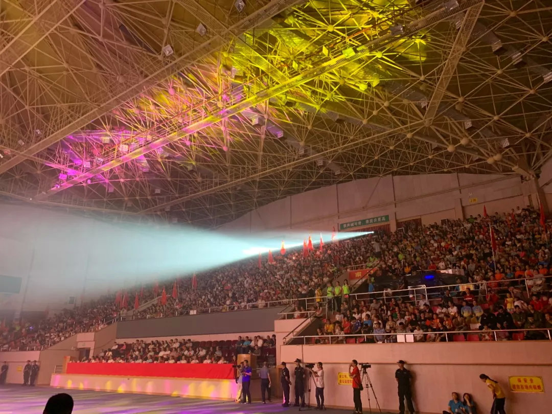 高燃万人合唱我和我的祖国,一首催泪的歌我和我的祖国