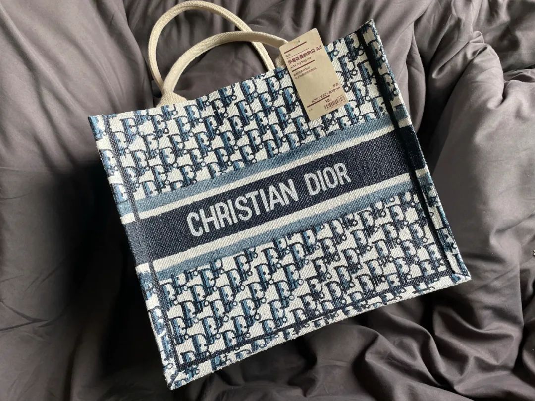 鞠婧祎与杨幂撞衫是谁先穿的,鞠婧祎穿山寨香奈儿