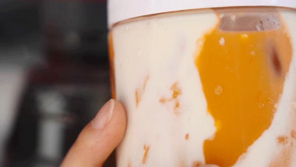 milk+总店终于回归,电光蓝「水桶泰奶」上线