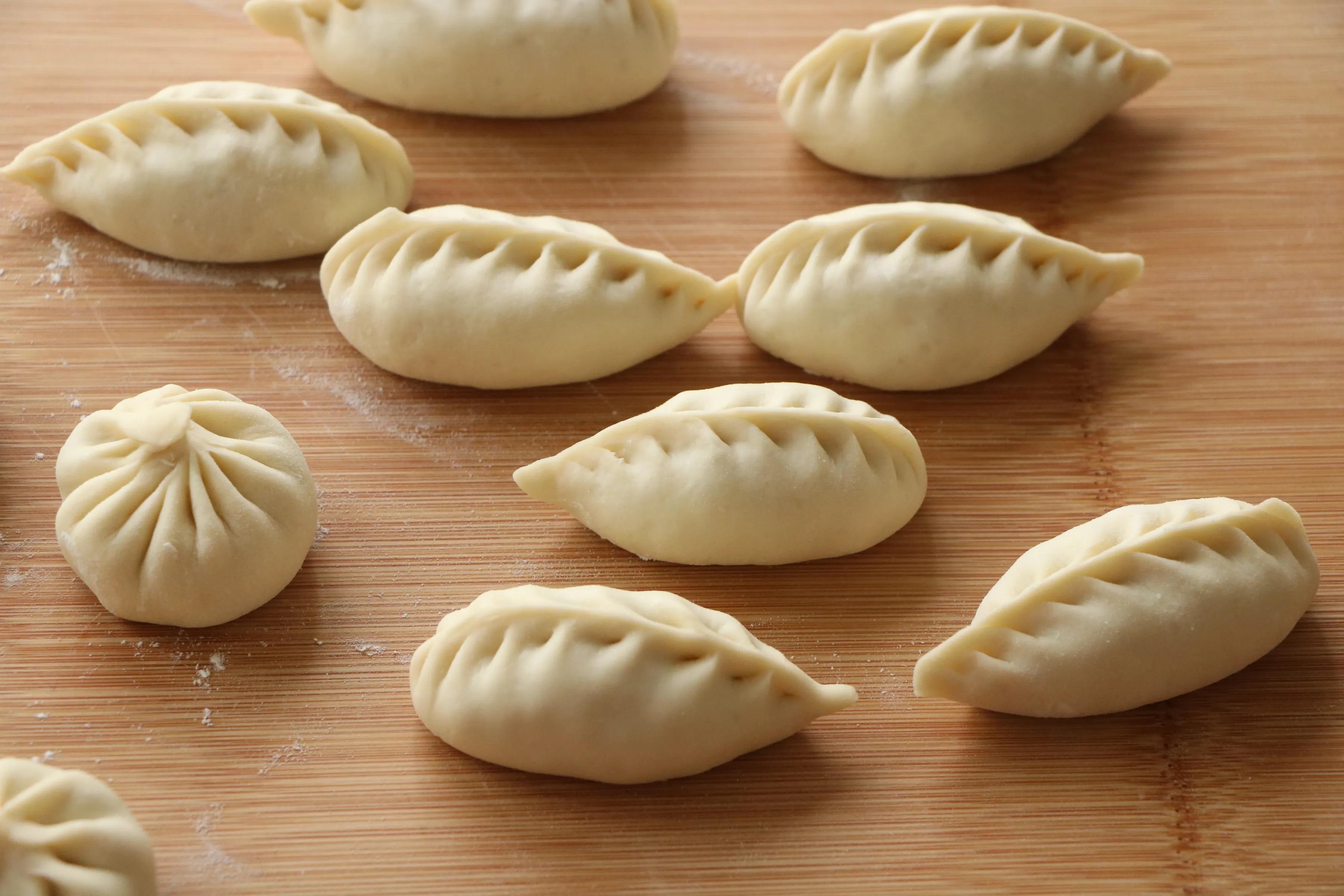 孩子要吃一口一个的包子,孩子每天都要吃包子