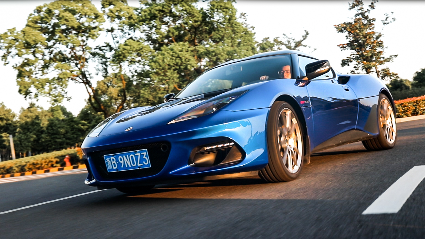 开跑车上下班是什么感觉,开跑车拉顺风车什么体验