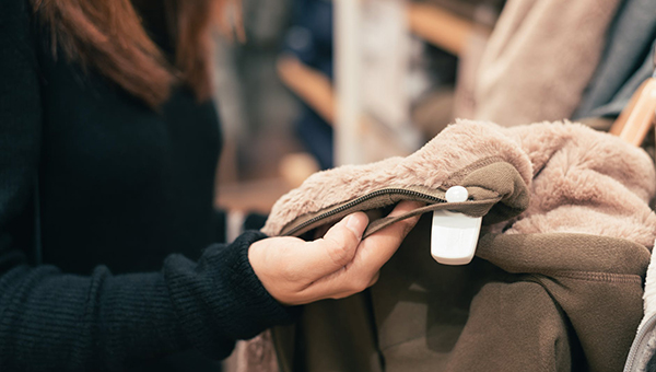 出国买买买有可能需要缴纳行邮税？什么是行邮税？